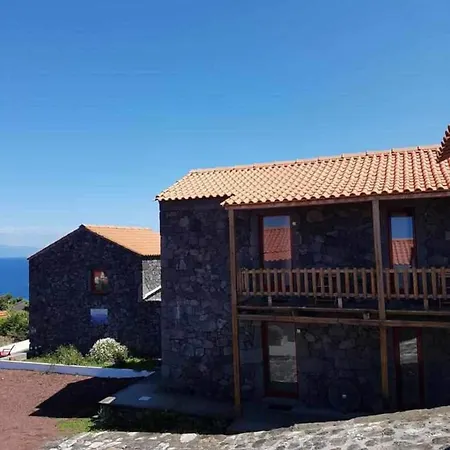 Astonishing Double In Guest house Sao Roque do Pico