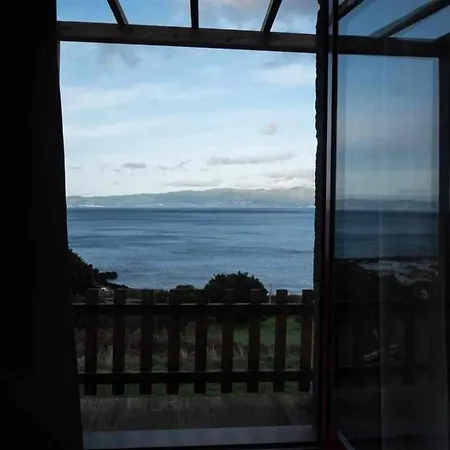 In Guest - Astonishing Double In * Sao Roque do Pico